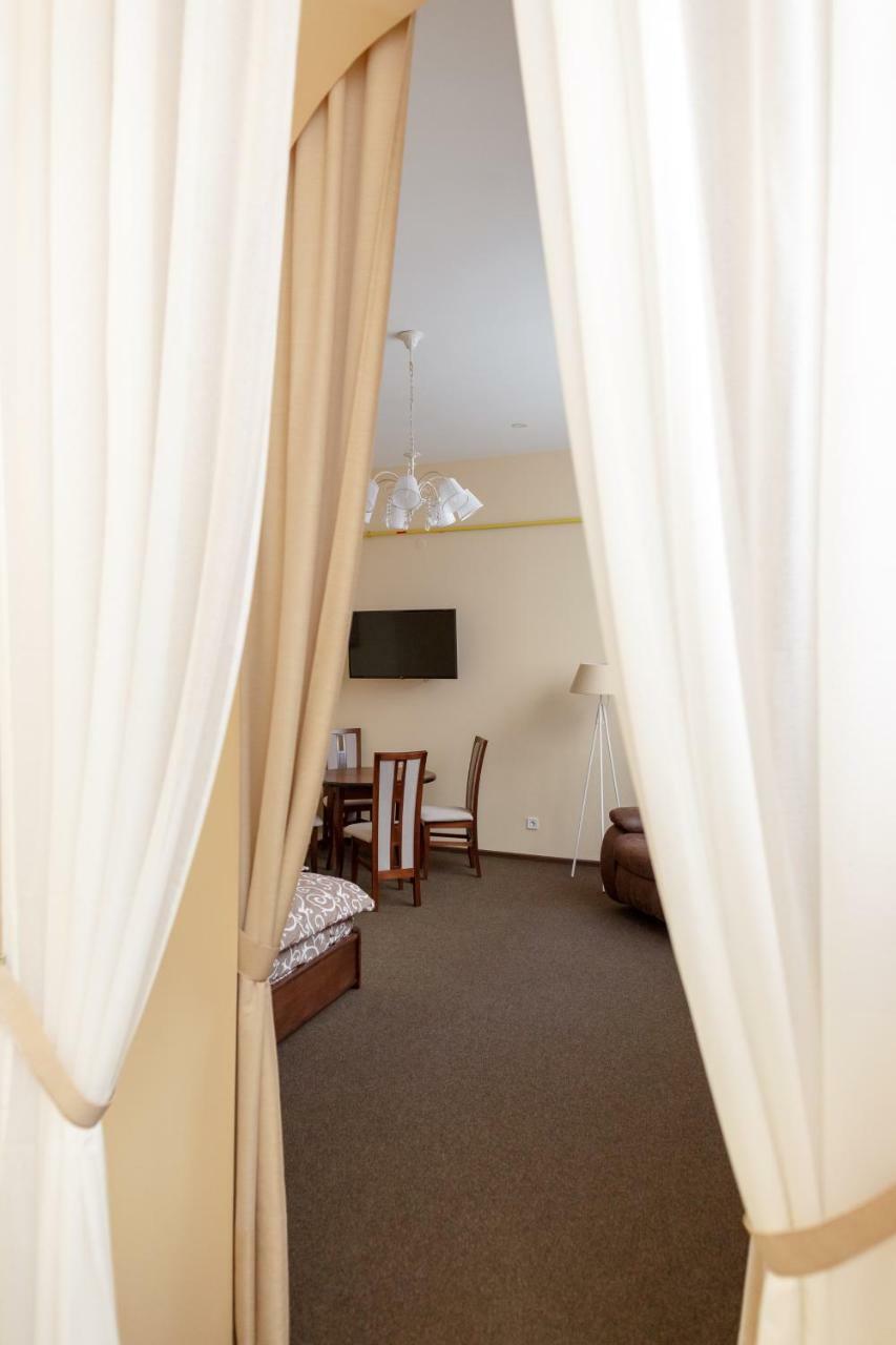 Guest House Adam Mickiewicz Λβιβ Εξωτερικό φωτογραφία
